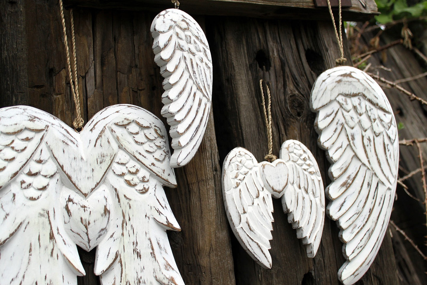 Asa de Anjo dupla feita a mão e Coração - 24cm